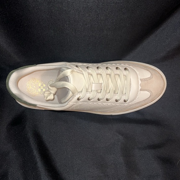 Brand New Leather Vince Camuto Unisex Sneaker 8.5M/10W - Picture 2 of 5